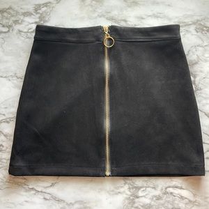 Black velvet, zip front (gold) mini skirt SHEIN size S